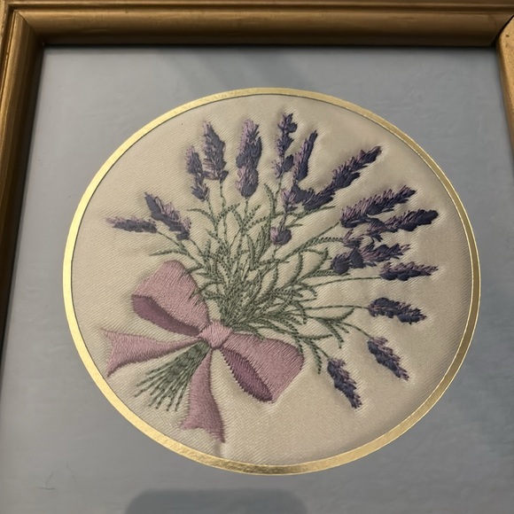 Framed Floral Picture - Picture 3 of 3
